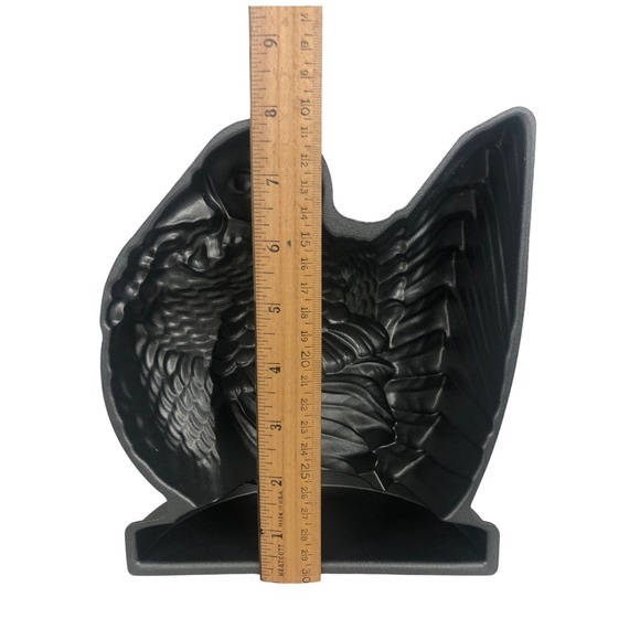 Cast Aluminum Turkey Shaped Cake Pan Thanksgiving Holiday Baking Mold - Picture 3 of 8